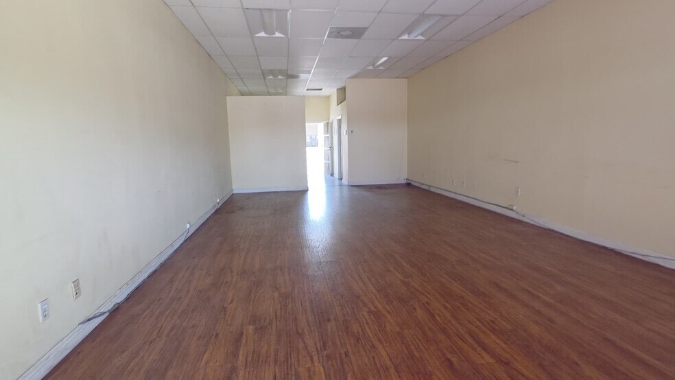 9250 Reseda Blvd, Northridge, CA à louer - Vidéo sur l’annonce professionnelle – Image 2 sur 5