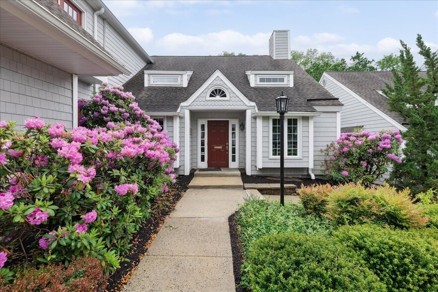 10 Mystic Ln, Malvern, PA à vendre - Photo de l’immeuble – Image 3 sur 36