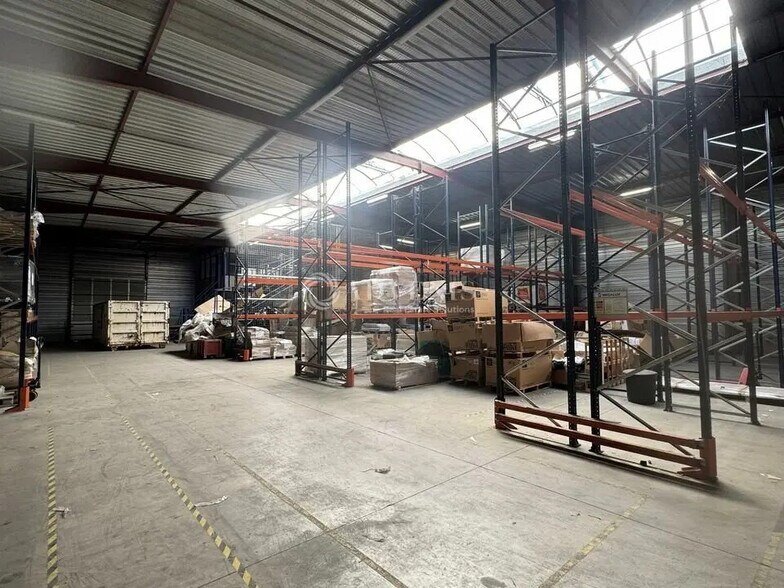 Local d’activités dans Saint-Soupplets à louer - Photo de l’immeuble – Image 2 sur 9