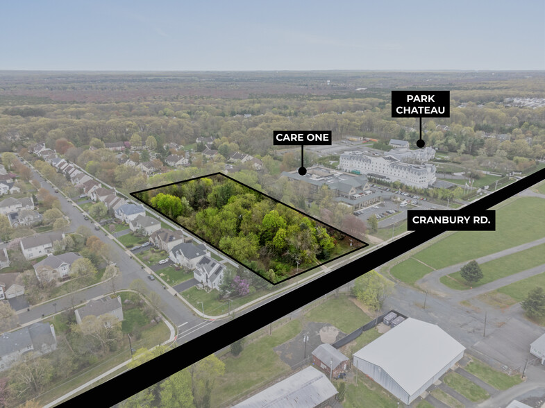 660 Cranbury Rd, East Brunswick, NJ à vendre - Photo de l’immeuble – Image 2 sur 4