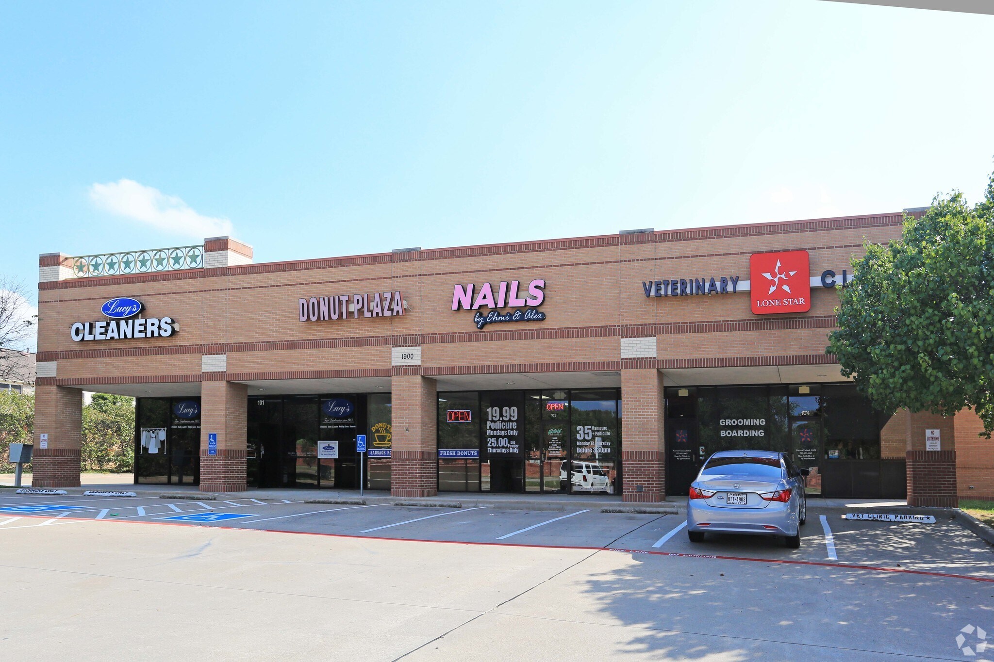 1900 Garden Ridge Blvd, Flower Mound, TX à louer Photo principale– Image 1 sur 6