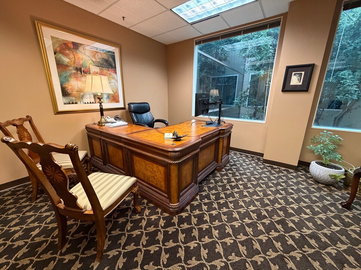 111 Deerwood Rd, San Ramon, CA 94583 - Lot 270 -  - Photo intérieure - Image 2 of 7