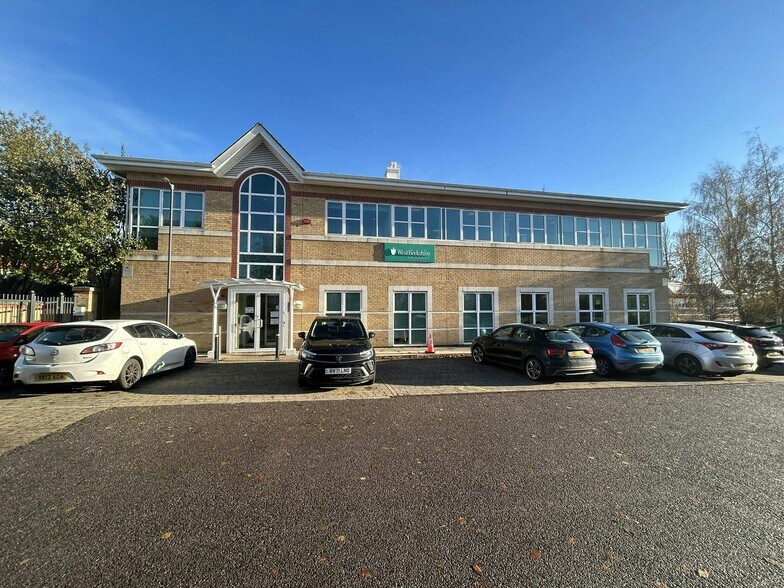 Pincents Ln, Reading à vendre - Photo de l’immeuble – Image 2 sur 15