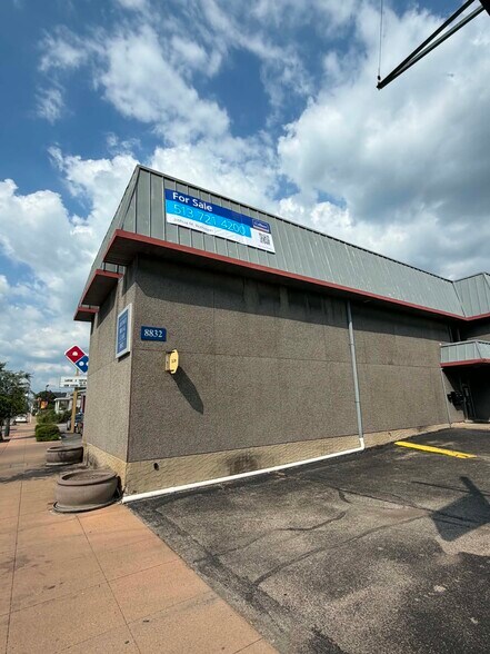 8832 Reading Rd, Cincinnati, OH à vendre - Photo de l’immeuble – Image 2 sur 4