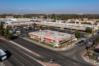 6214 N Blackstone Ave, Fresno, CA - VUE AÉRIENNE  vue de carte