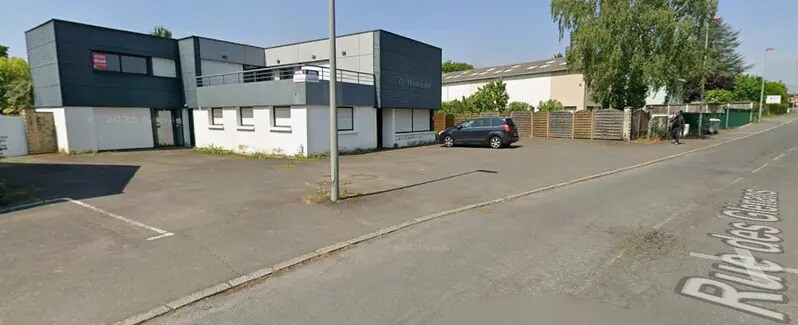 Local d'activités dans Saint-Grégoire à vendre - Photo de l’immeuble – Image 2 sur 28