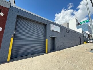 Plus de détails pour 2566 Borough Pl, Woodside, NY - Industriel/Logistique à louer