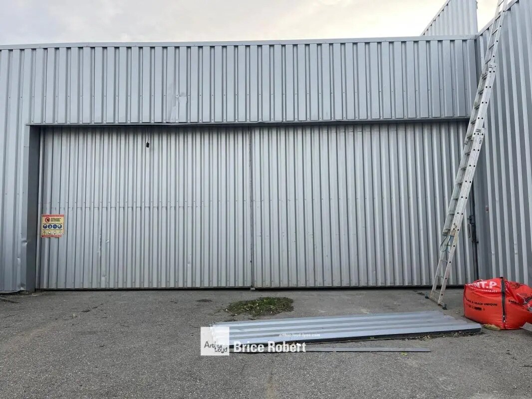 23 Rue Des Freres Lumiere, Genas à louer Photo de l’immeuble– Image 1 sur 5