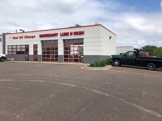 321 W Prairie View Rd, Chippewa Falls, WI à vendre - Photo de l’immeuble – Image 2 sur 5