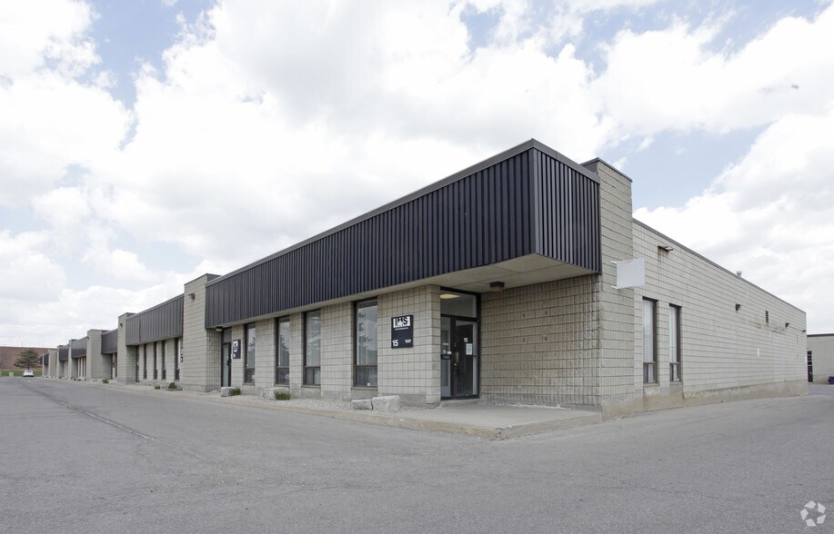 80 Hale Rd, Brampton, ON à louer - Photo de l’immeuble – Image 3 sur 7