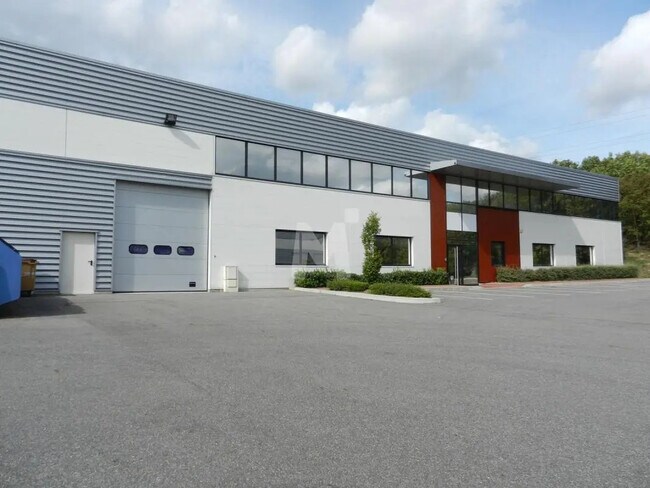 Plus de détails pour Bureau, Local d'activités à louer