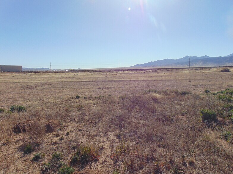 Thompson Ave, Kingman, AZ à vendre - Photo de l’immeuble – Image 2 sur 2