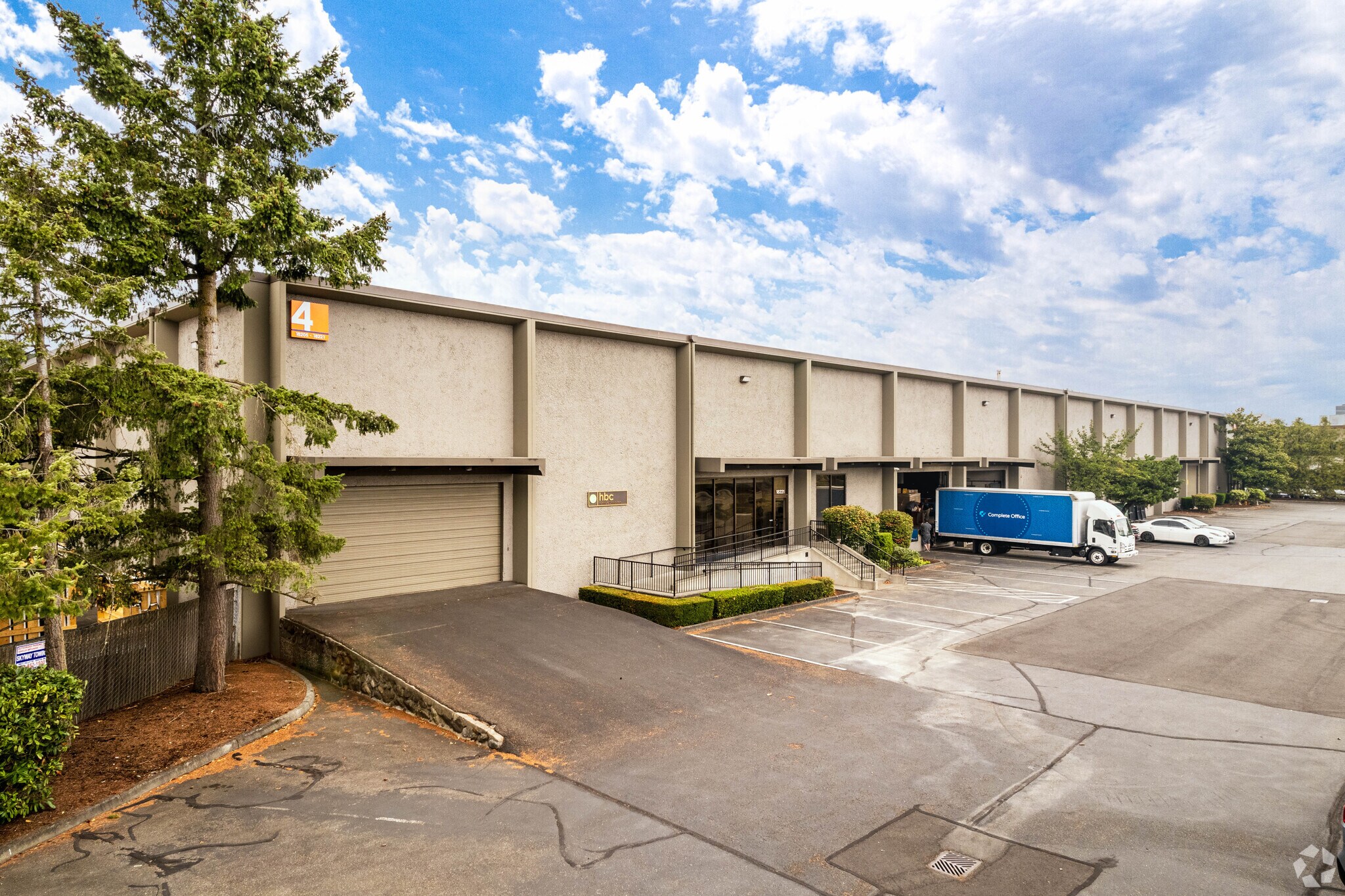 18205-18221 Andover Park W, Tukwila, WA à louer Photo principale– Image 1 sur 4