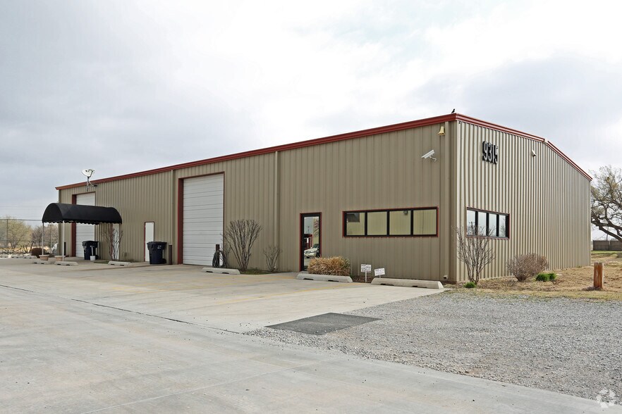 9315 W Reno Ave, Oklahoma City, OK à louer - Photo de l’immeuble – Image 3 sur 11