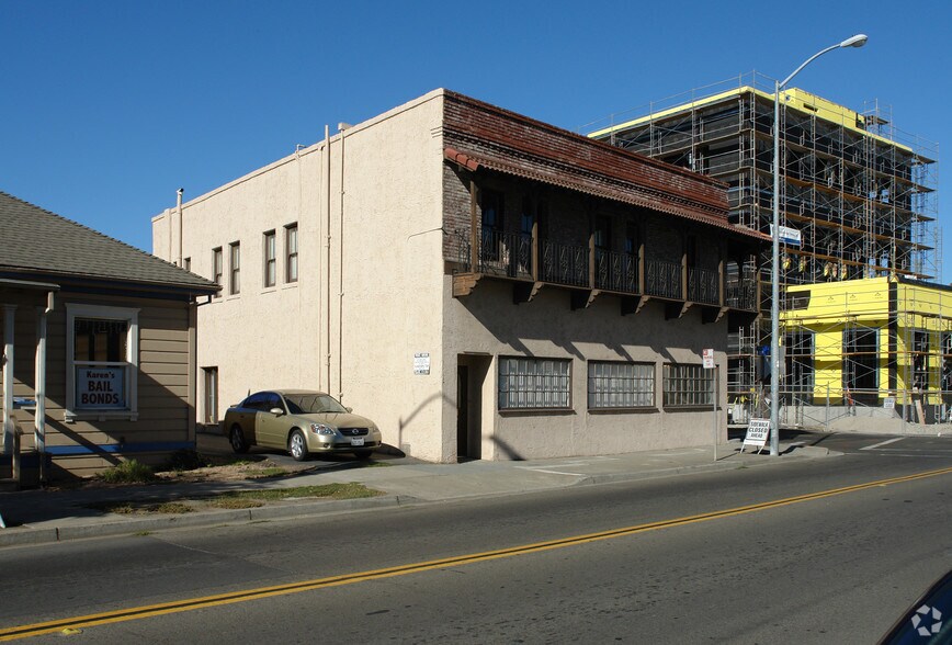 900 Court St, Martinez, CA à louer - Photo de l’immeuble – Image 2 sur 3