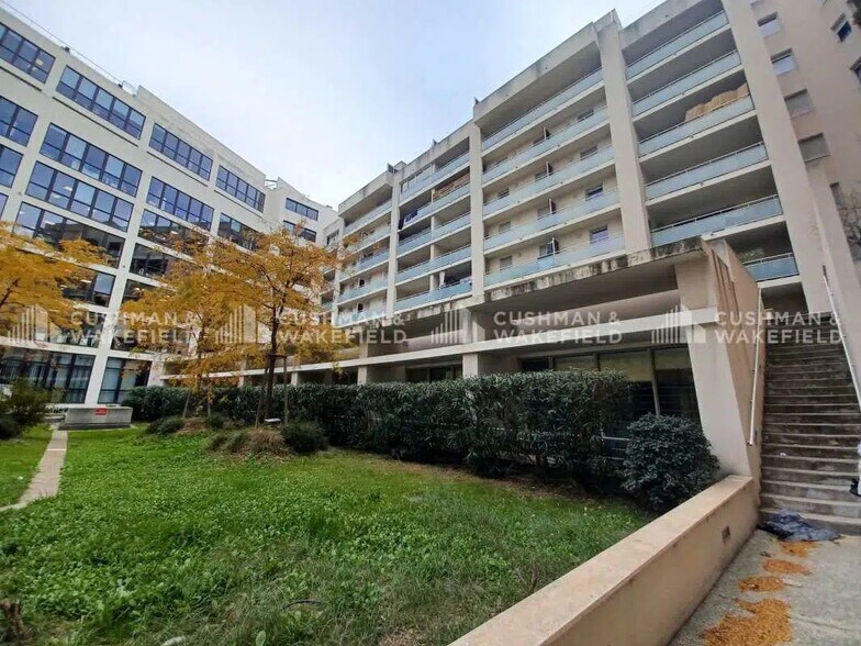 6 Rue Leon Gozlan, Marseille à louer - Photo de l’immeuble – Image 2 sur 3