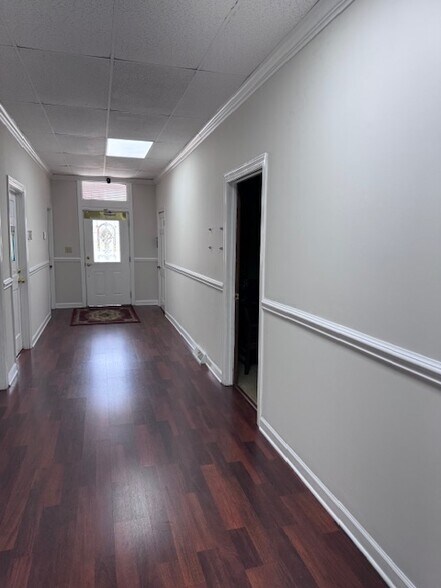 1433 Emerywood Dr, Charlotte, NC à louer - Photo de l’immeuble – Image 3 sur 43