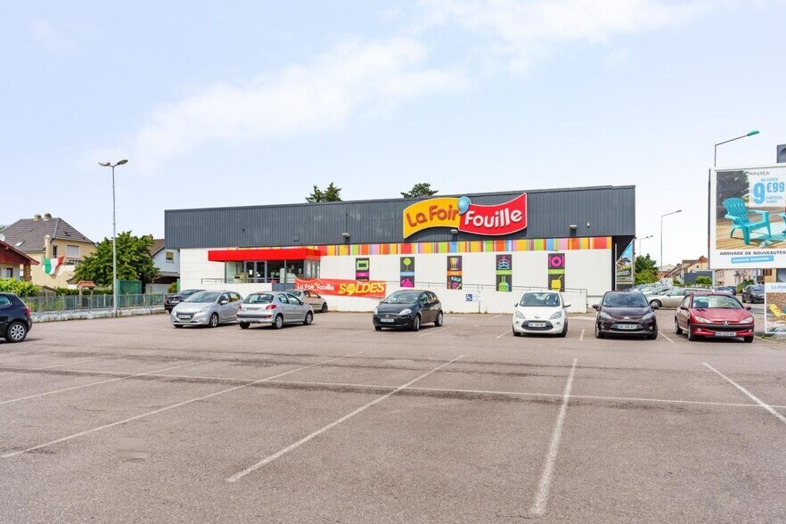 Local commercial dans Forbach à louer - Photo de l’immeuble – Image 3 sur 4