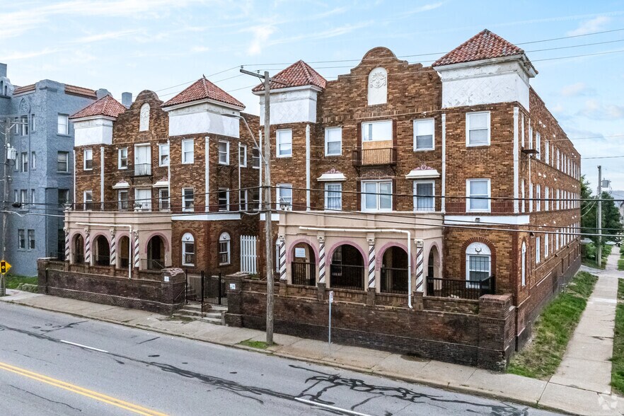 119 W 39th St, Kansas City, MO à vendre - Photo principale – Image 1 sur 20