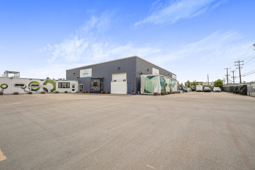 10328 73rd Ave NW, Edmonton, AB à louer - Photo de l’immeuble – Image 3 sur 12