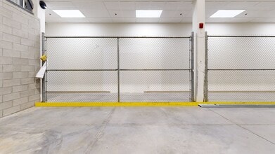 235 Rue Isabey, Montréal, QC à louer Numérisation 3D Matterport– Image 1 sur 12