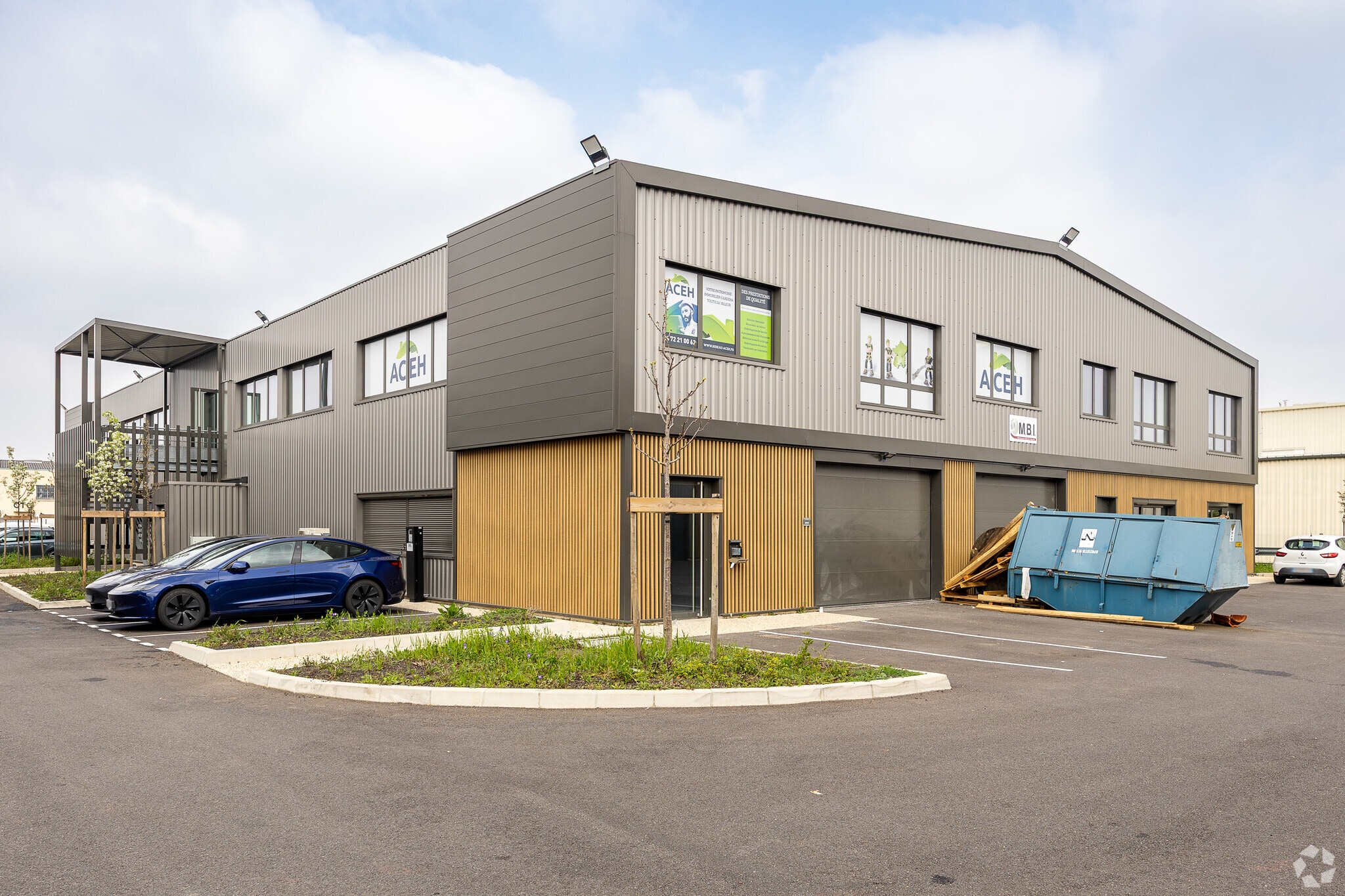 45 Rue Ampère, Chassieu à louer Photo principale– Image 1 sur 12