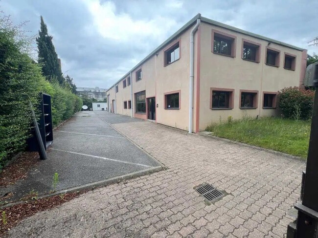 Plus de détails pour 12 Rue Jean-Baptiste Huet, Jouy-en-Josas - Local d’activités à vendre