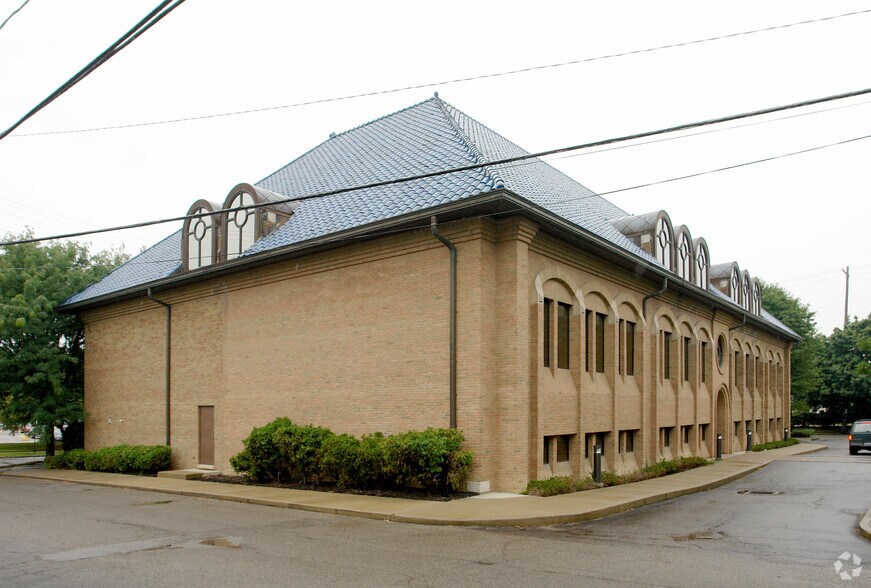 1020 Dennison Ave, Columbus, OH à louer - Photo de l’immeuble – Image 2 sur 8
