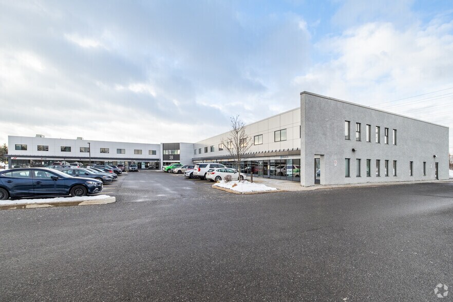 38 Antares Dr, Ottawa, ON à louer - Photo de l’immeuble – Image 1 sur 12