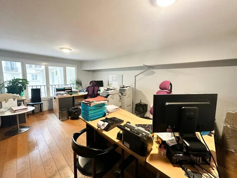 Bureau dans Paris à louer - Photo de l’immeuble – Image 2 sur 7