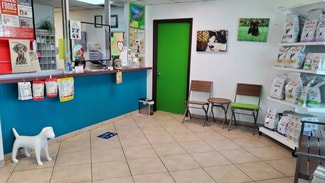 Plus de détails pour 2565 N Airport Rd, Fort Myers, FL - Local commercial à vendre