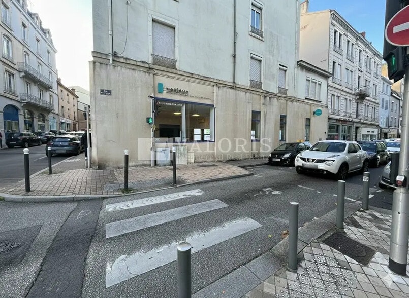 200 Rue De La Republique, Villefranche-sur-Saône à louer - Photo de l’immeuble – Image 2 sur 12