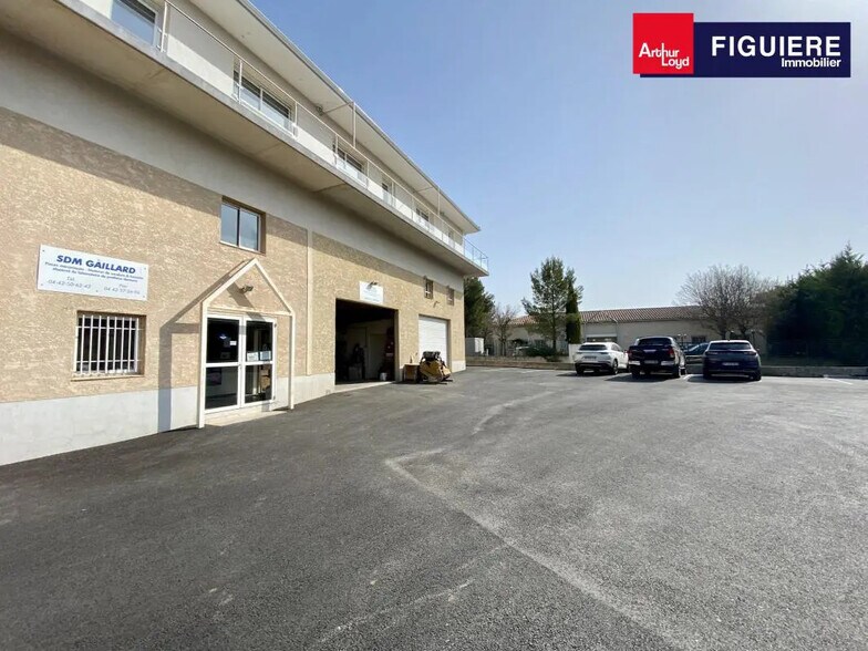 215 Avenue Jean Monnet, Saint-Cannat à louer - Photo de l’immeuble – Image 2 sur 2