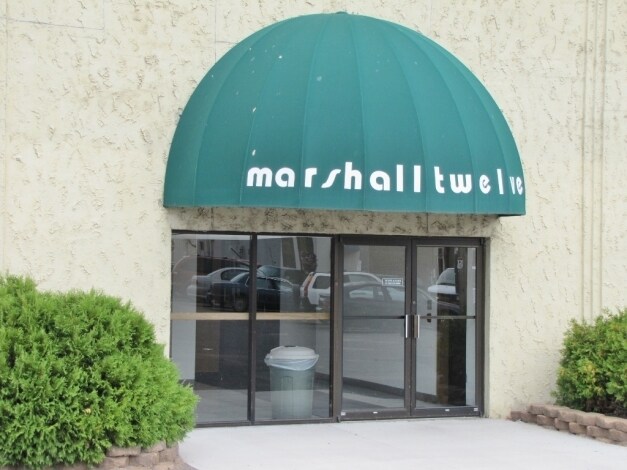 12 W Marshall St, Rice Lake, WI à louer - Photo de l’immeuble – Image 3 sur 15