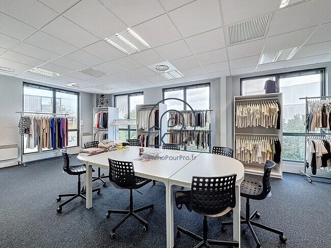 Plus de détails pour 340 Avenue De La Marne, Marcq-en-Baroeul - Bureau à vendre