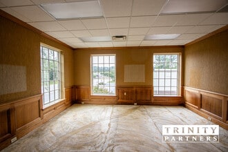 4875 Forest Dr, Columbia, SC à louer Photo intérieure– Image 2 sur 2