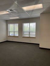 747 Lake Cook Rd, Deerfield, IL à louer Photo intérieure– Image 1 sur 2