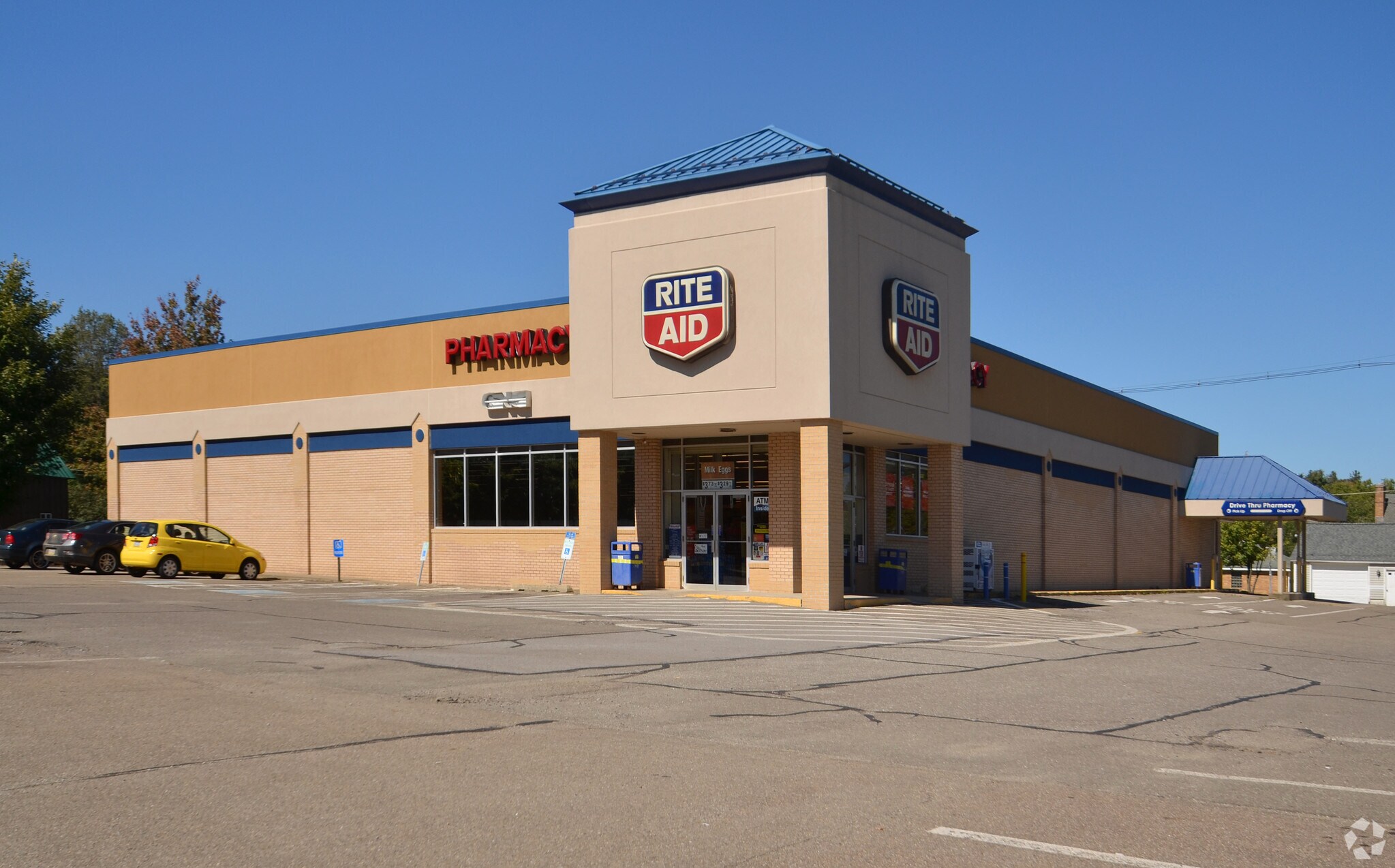 827 N Center St, Corry, PA à louer Photo principale– Image 1 sur 4