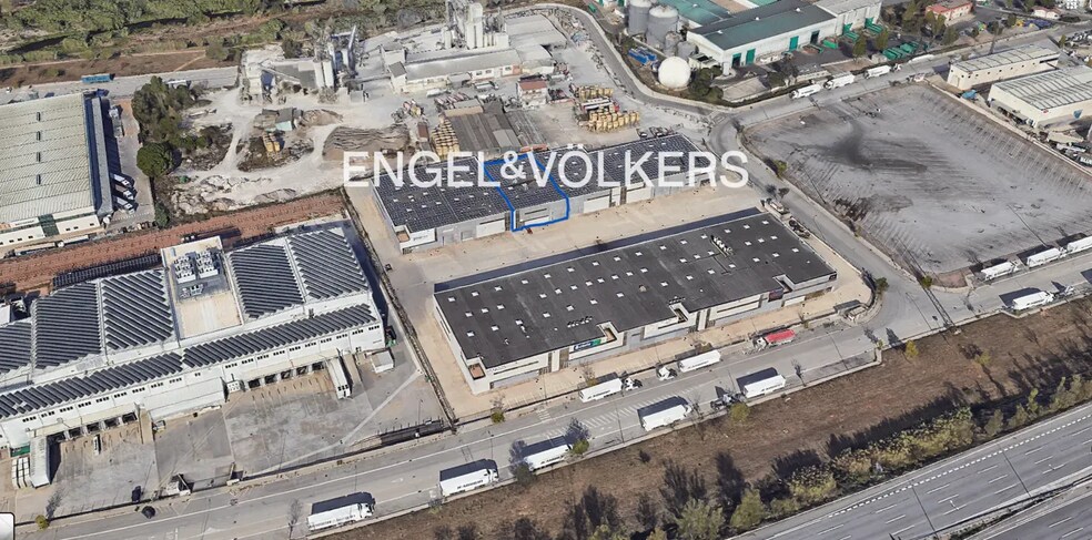 Industriel/Logistique dans Montornès del Vallès, Barcelona à louer - Photo de l’immeuble – Image 3 sur 3