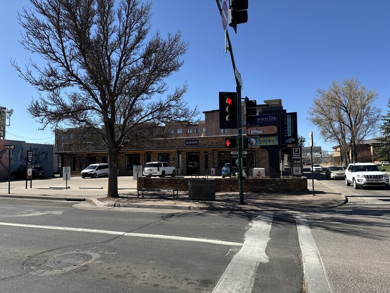 123 W Birch Ave, Flagstaff, AZ à louer - Photo de l’immeuble – Image 1 sur 36