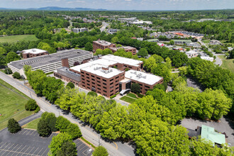 5630 University Pky, Winston-Salem, NC - VUE AÉRIENNE  vue de carte