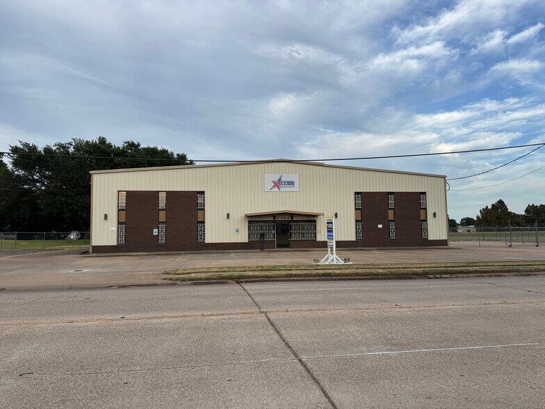 1780 Grimmett Dr, Shreveport, LA à louer - Photo de l’immeuble – Image 2 sur 17