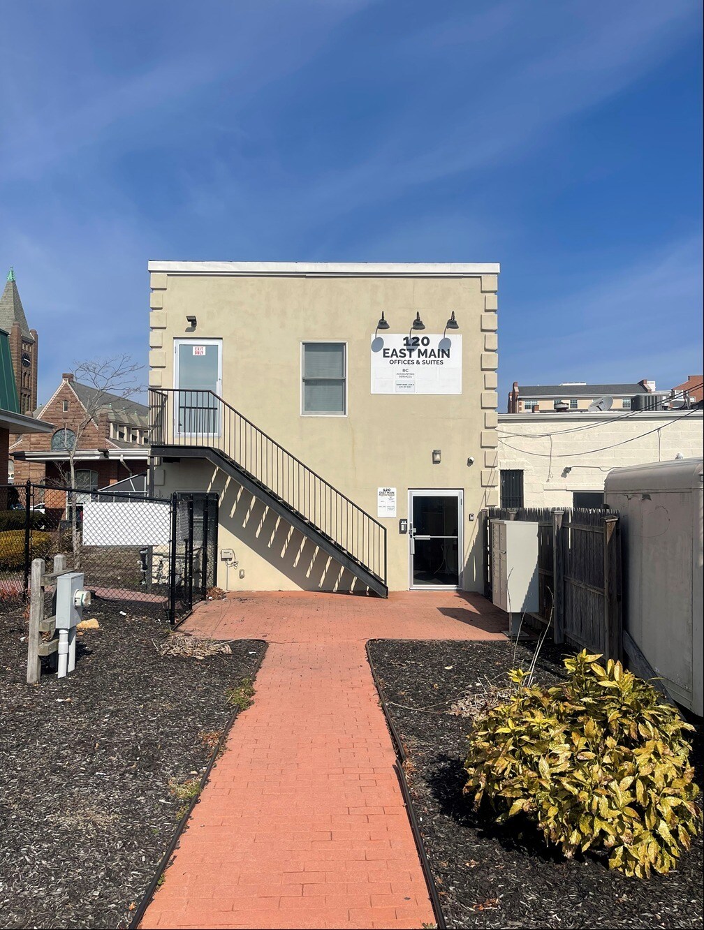 120 E Main St, Patchogue, NY à louer Photo de l’immeuble– Image 1 sur 9