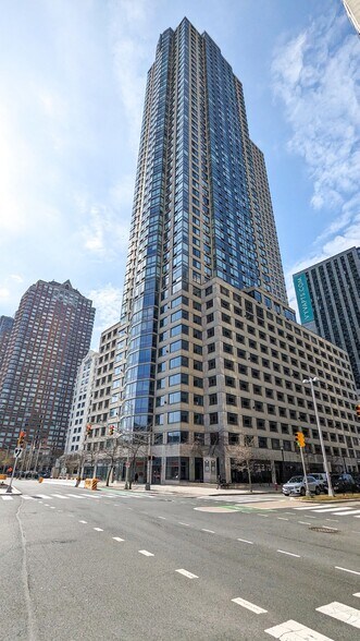 475 Washington Blvd, Jersey City, NJ à louer - Photo de l’immeuble – Image 2 sur 2