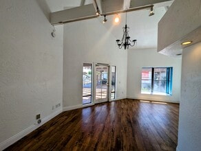 73260 El Paseo, Palm Desert, CA à louer Photo intérieure– Image 1 sur 12