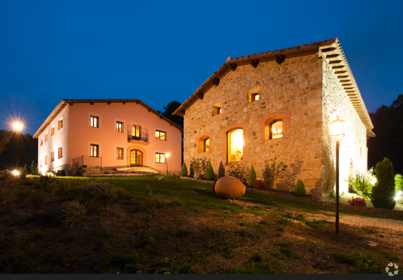 Local commercial dans Arenas de San Pedro, Ávila à vendre - Photo principale – Image 1 sur 8