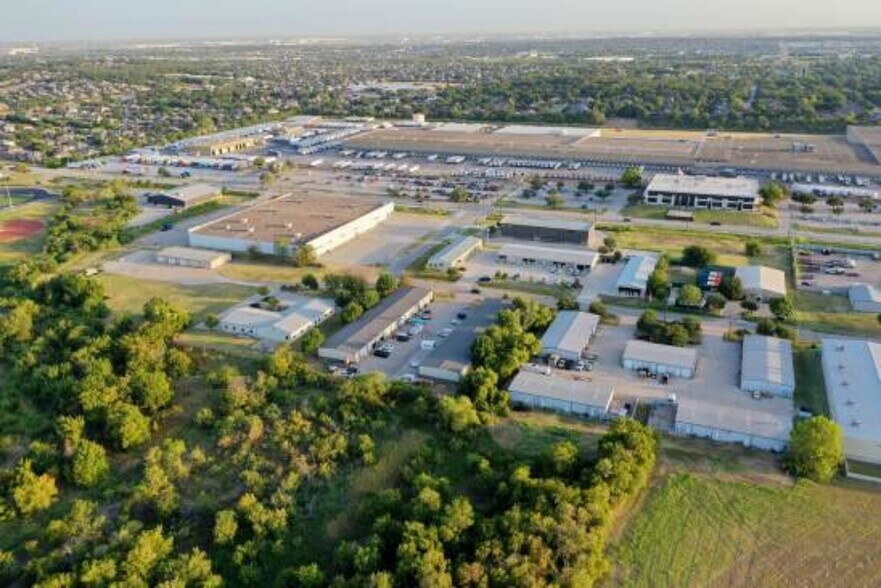 5750 Park Vista Cir, Keller, TX à louer - Photo de l’immeuble – Image 3 sur 10