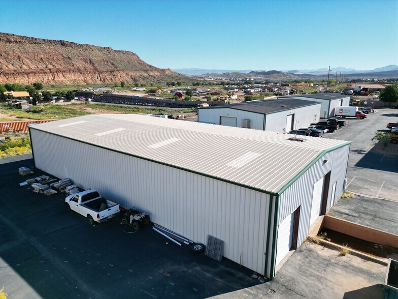 960 S 1900 E, Washington, UT à louer - Photo de l’immeuble – Image 2 sur 5