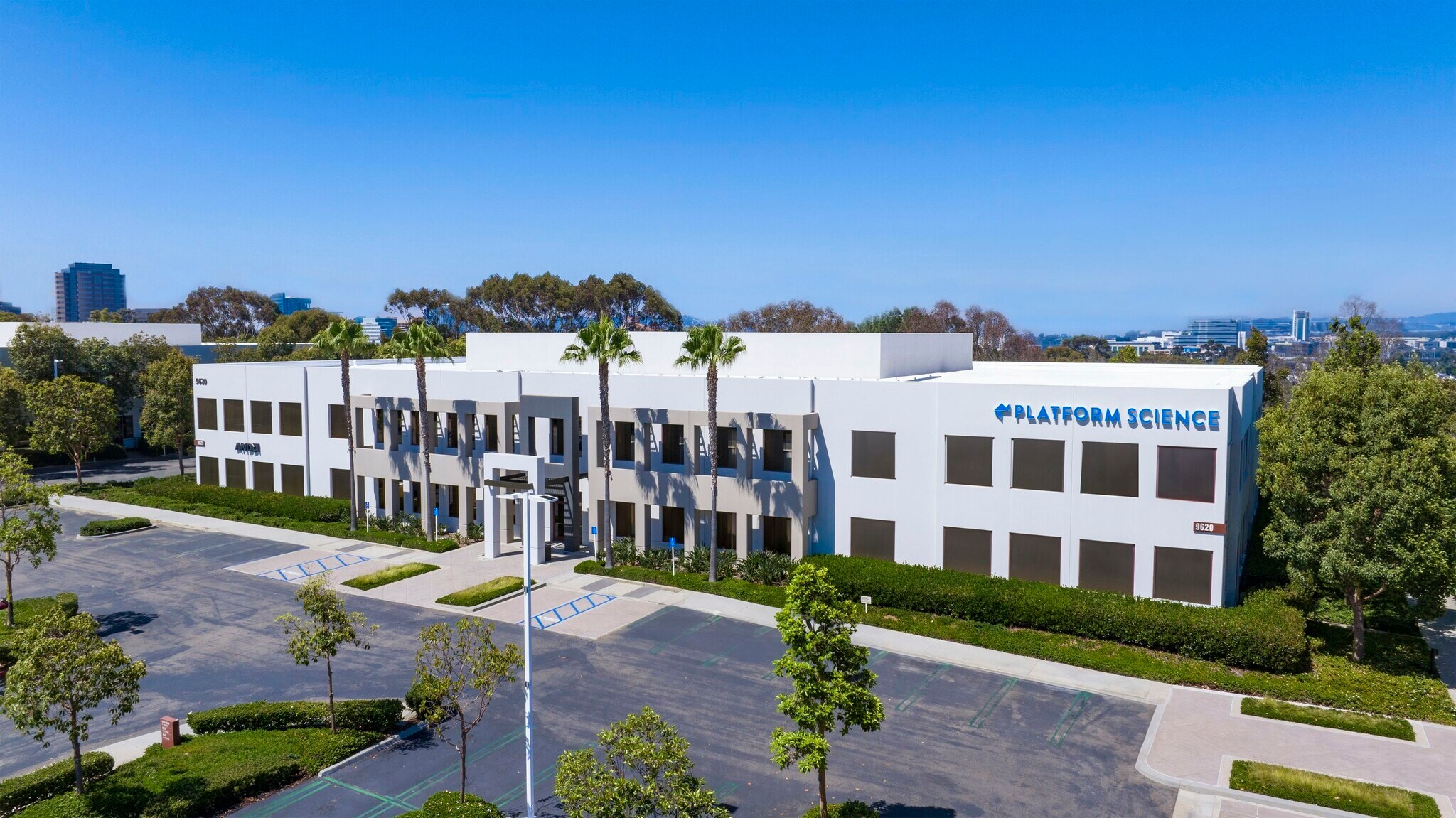 4790 Eastgate Mall, San Diego, CA à louer Photo de l’immeuble– Image 1 sur 21