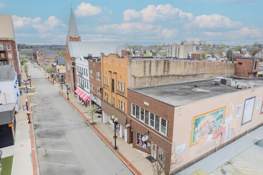 128 S Pennsylvania Ave, Greensburg, PA à vendre - Photo de l’immeuble – Image 3 sur 28